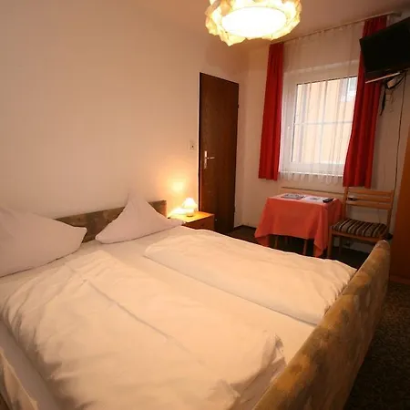 Zur Linde Ρότενμπουργκ (Τάουμπερ)