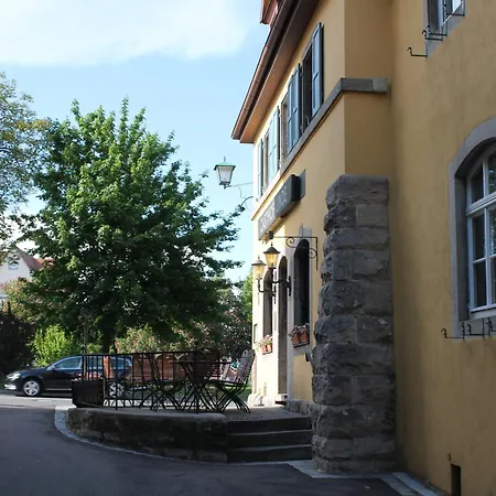 Zur Linde Πανσιόν