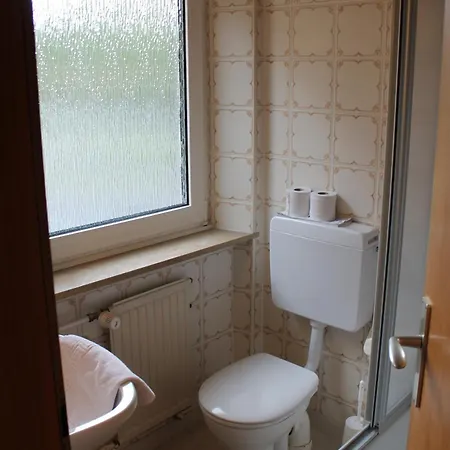 Πανσιόν Zur Linde 3*