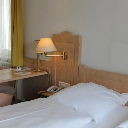 Zur Linde Ρότενμπουργκ (Τάουμπερ)