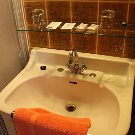 Zur Linde Guest house 3*