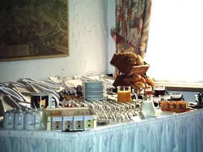 Πανσιόν Zur Linde