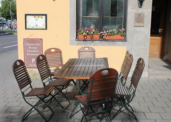 Zur Linde Pensjonat 3*